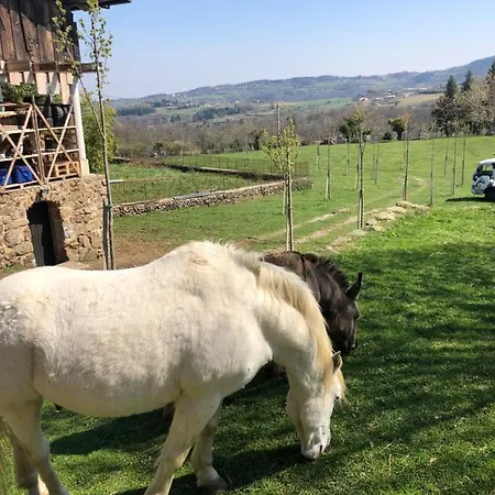 Le Pre Des Taupes Country house *